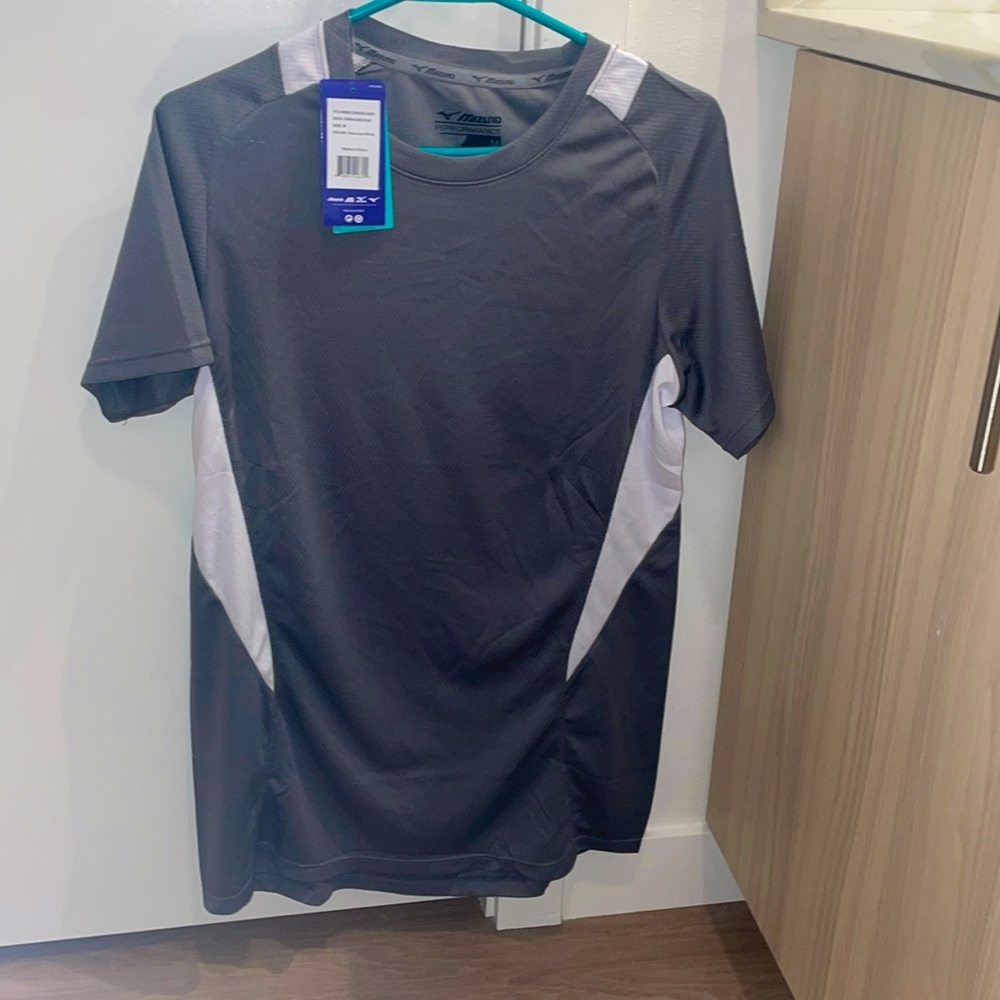 Mizuno athletic shirt